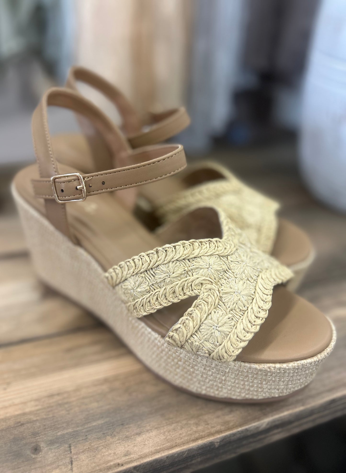Natural Raffia Wedges
