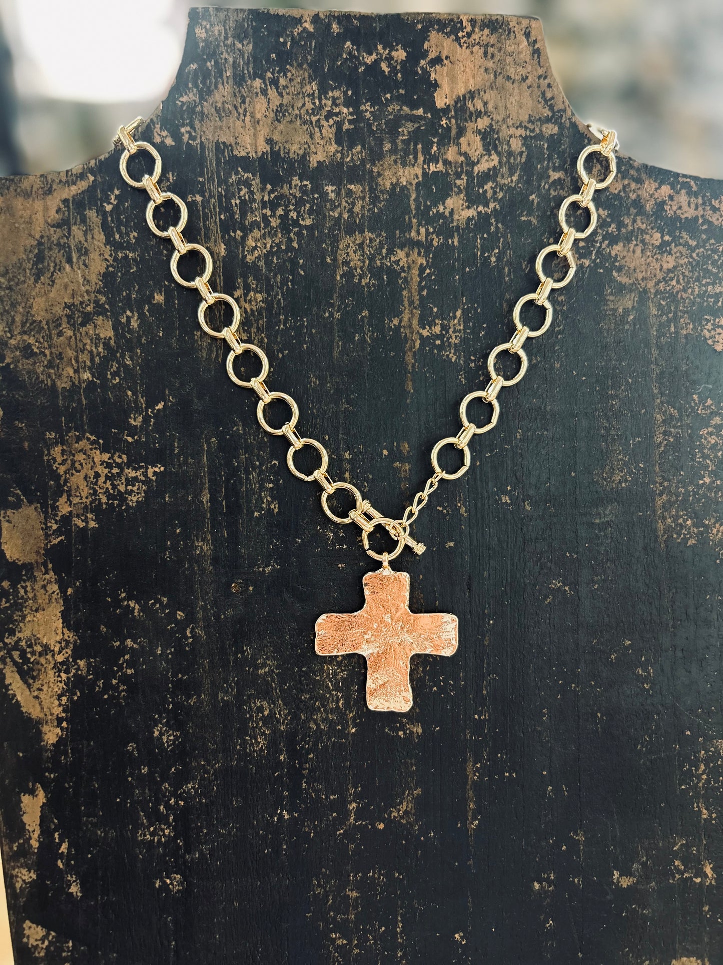 Notable Hammered Cross Front Toggle Necklace