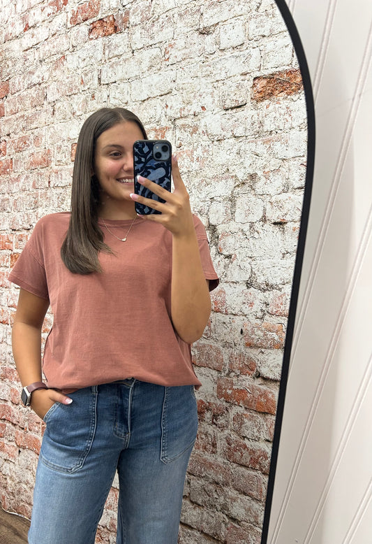 Round Neck Short Sleeve Exposed Seam Knit Top
