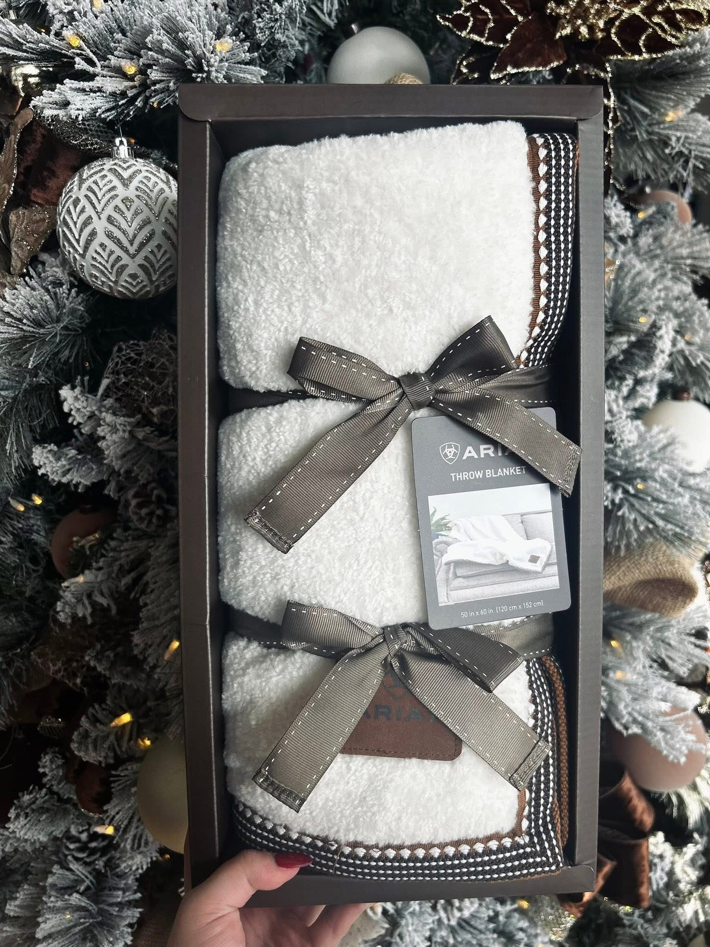 Ariat Snuggle Blanket Appaloosa